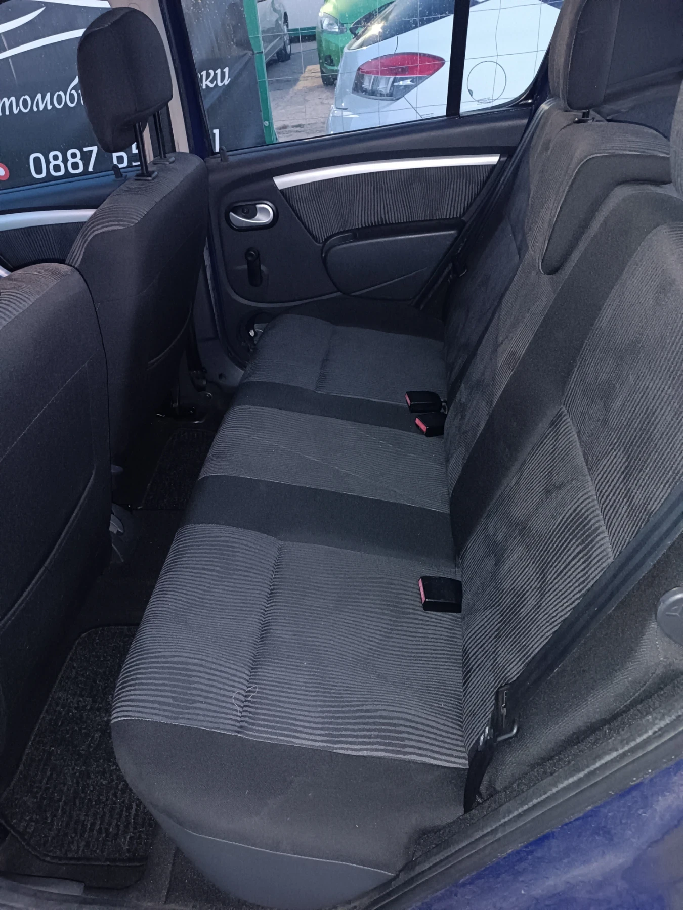 Dacia Sandero 1, 4 i, ПЕРФЕКТНА, ЛИЗИНГ  - изображение 10