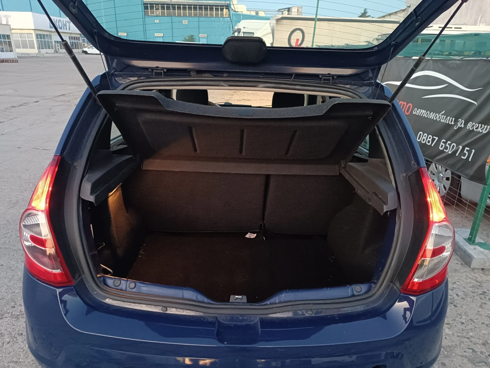 Dacia Sandero 1, 4 i, ПЕРФЕКТНА, ЛИЗИНГ  - изображение 5