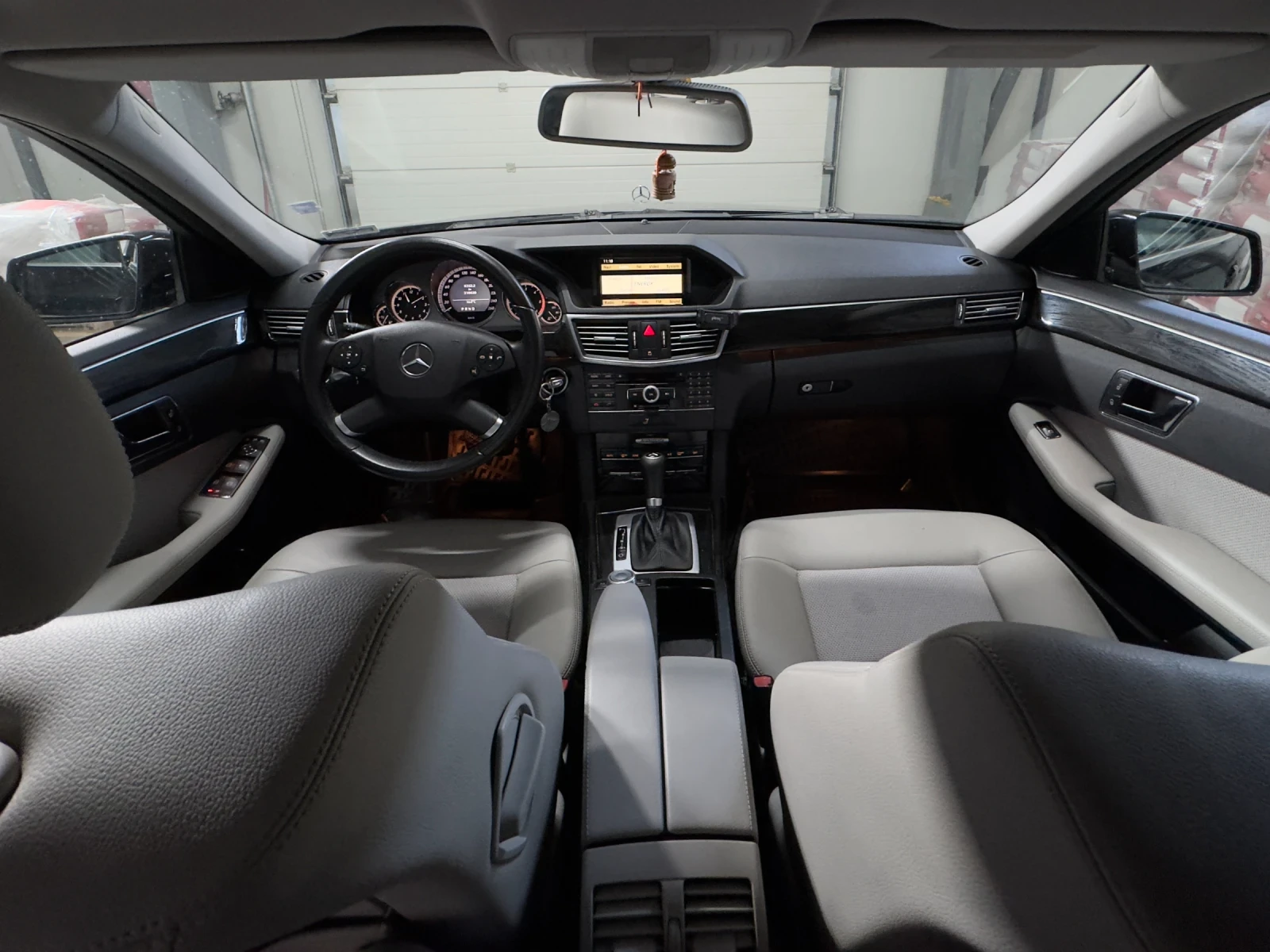 Mercedes-Benz E 250  - изображение 10