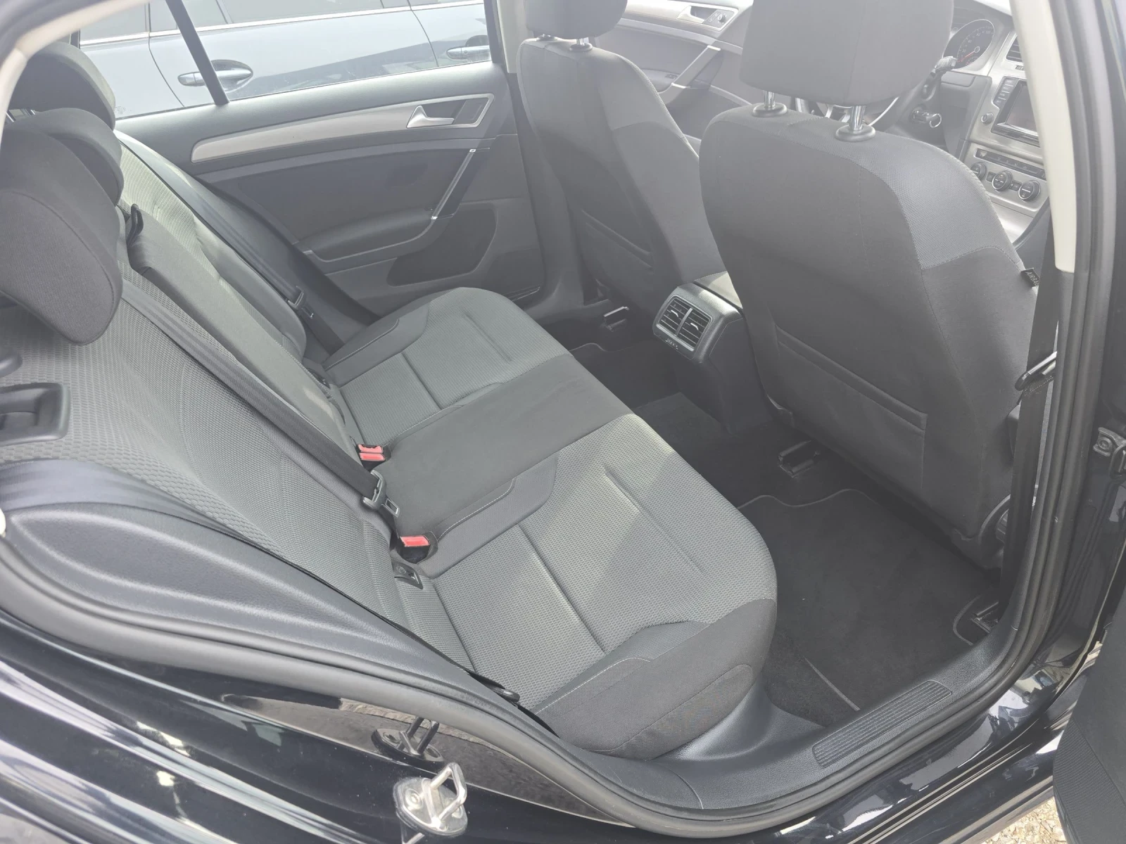 VW Golf 1.6 TDI | Mobile.bg � ����������� 14
