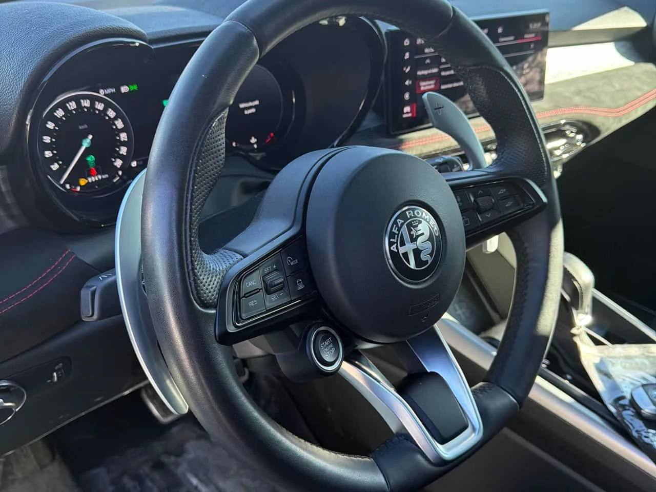 Alfa Romeo Tonale * Veloce * 2 КЛЮЧА* ПОДГРЕВ* KEYLESS*  - изображение 5