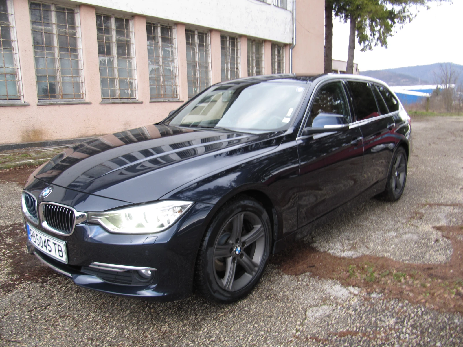 BMW 320 2.0 AUTO NAVI Full service