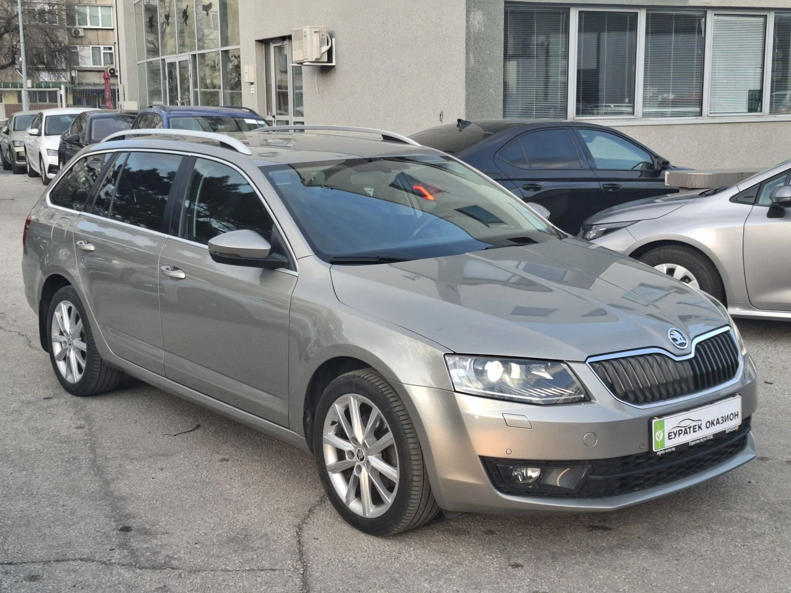Skoda Octavia 1.4 TSI G-TEC, снимка 2 - Автомобили и джипове - 54078526