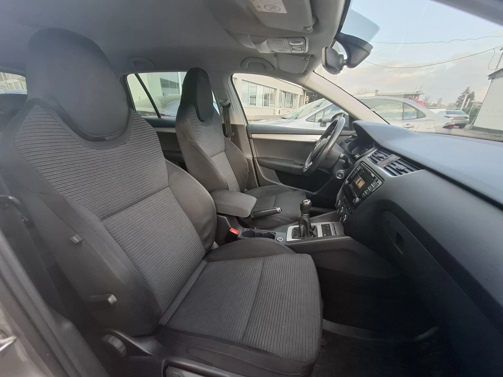 Skoda Octavia 1.4 TSI G-TEC, снимка 10 - Автомобили и джипове - 54078526