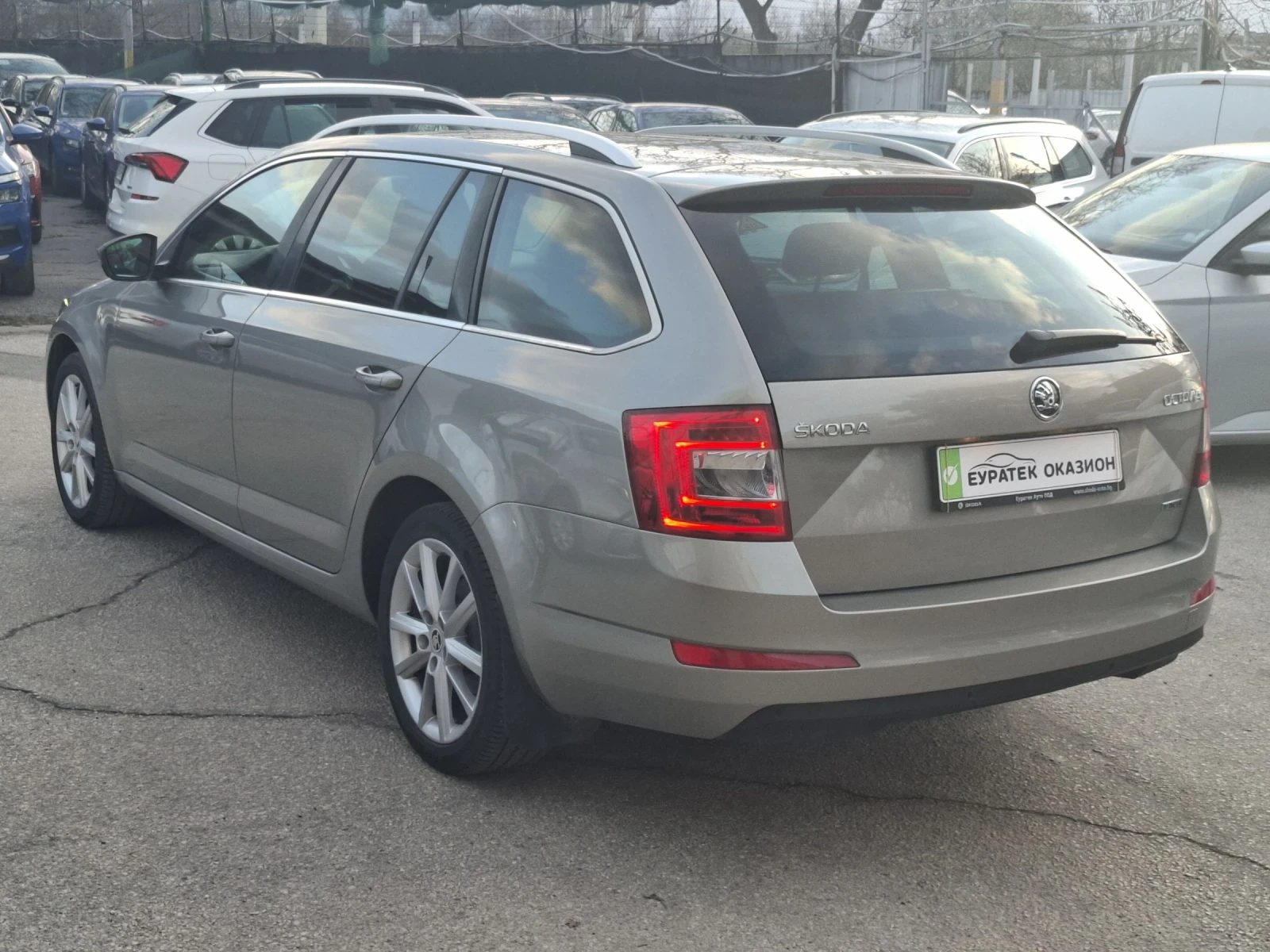 Skoda Octavia 1.4 TSI G-TEC, снимка 4 - Автомобили и джипове - 54078526