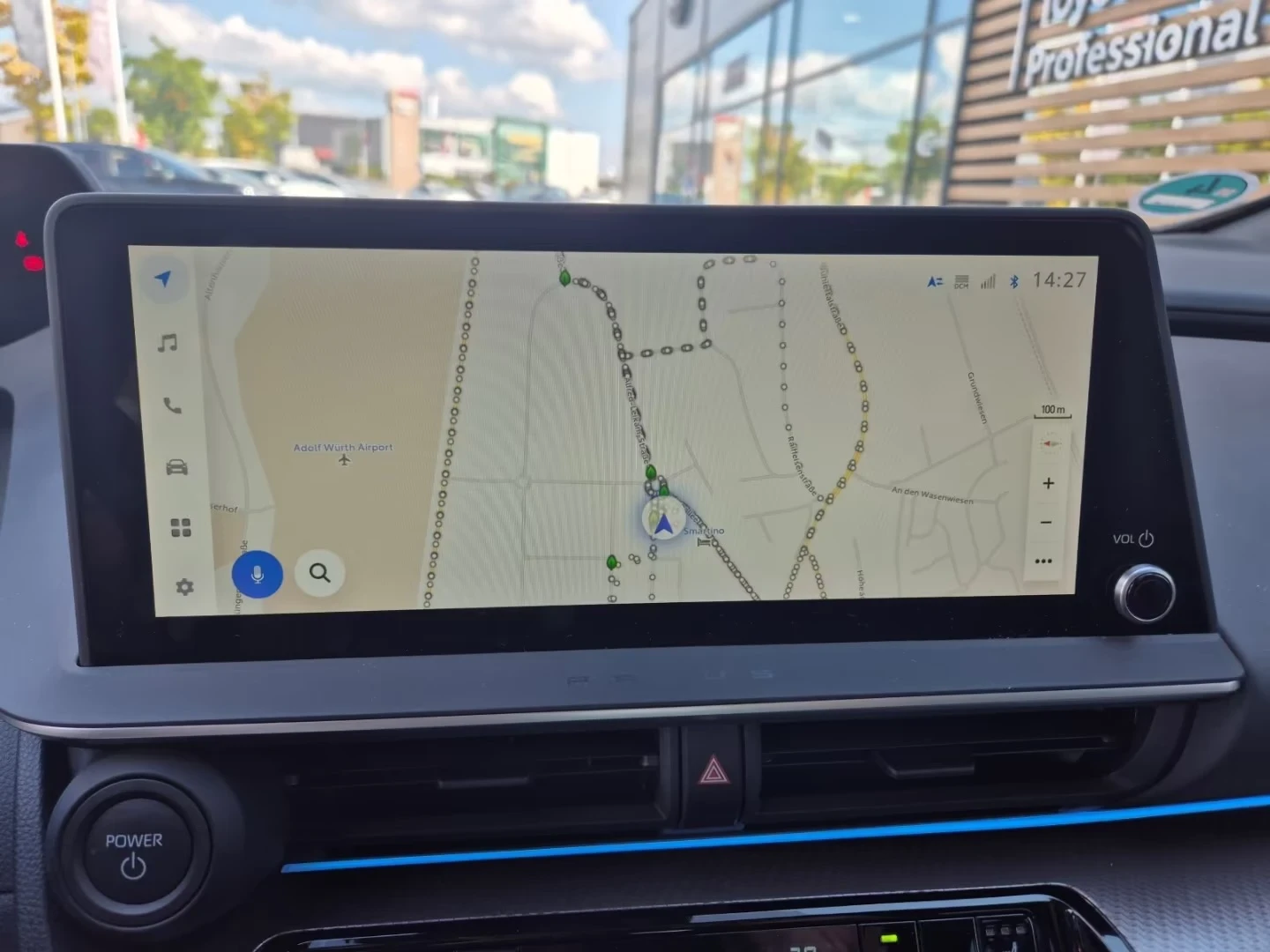 Toyota Prius 2.0 Plug-In Hybrid , снимка 16 - Автомобили и джипове - 54402644