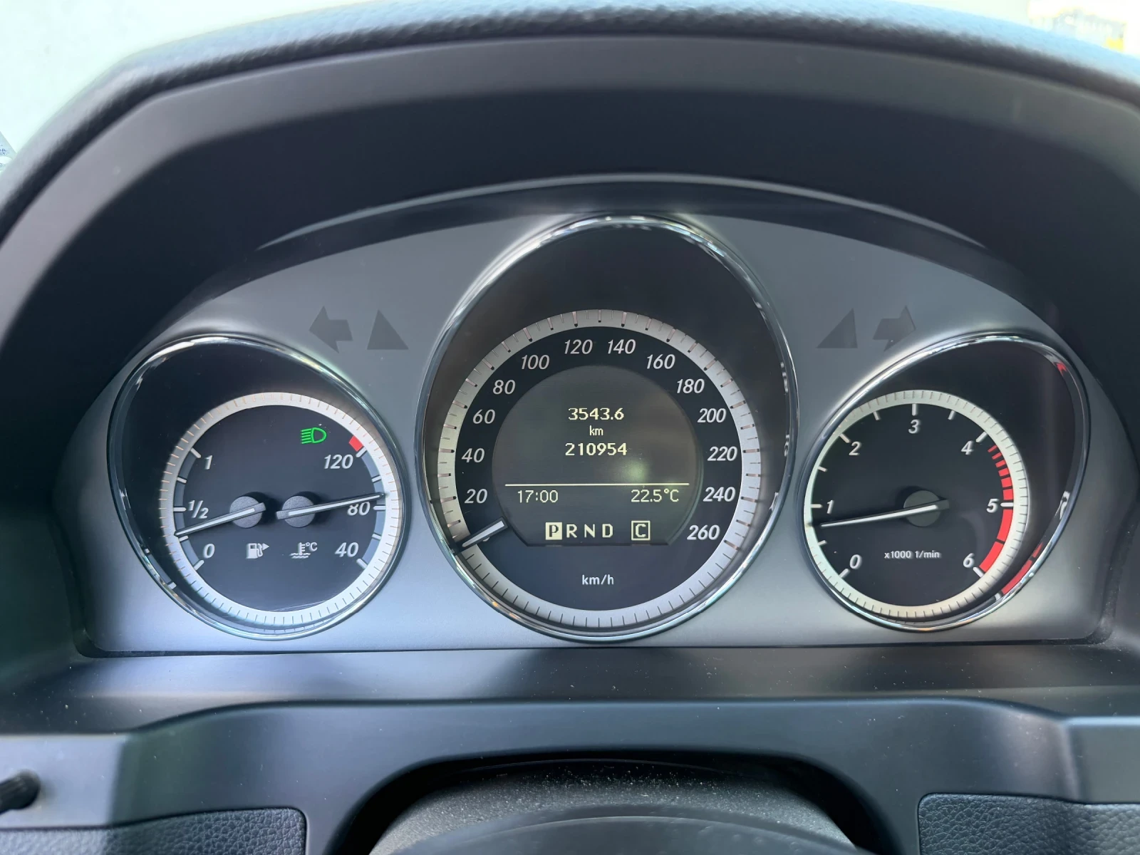 Mercedes-Benz C 200 d Сменена верига, снимка 9 - Автомобили и джипове - 54423541
