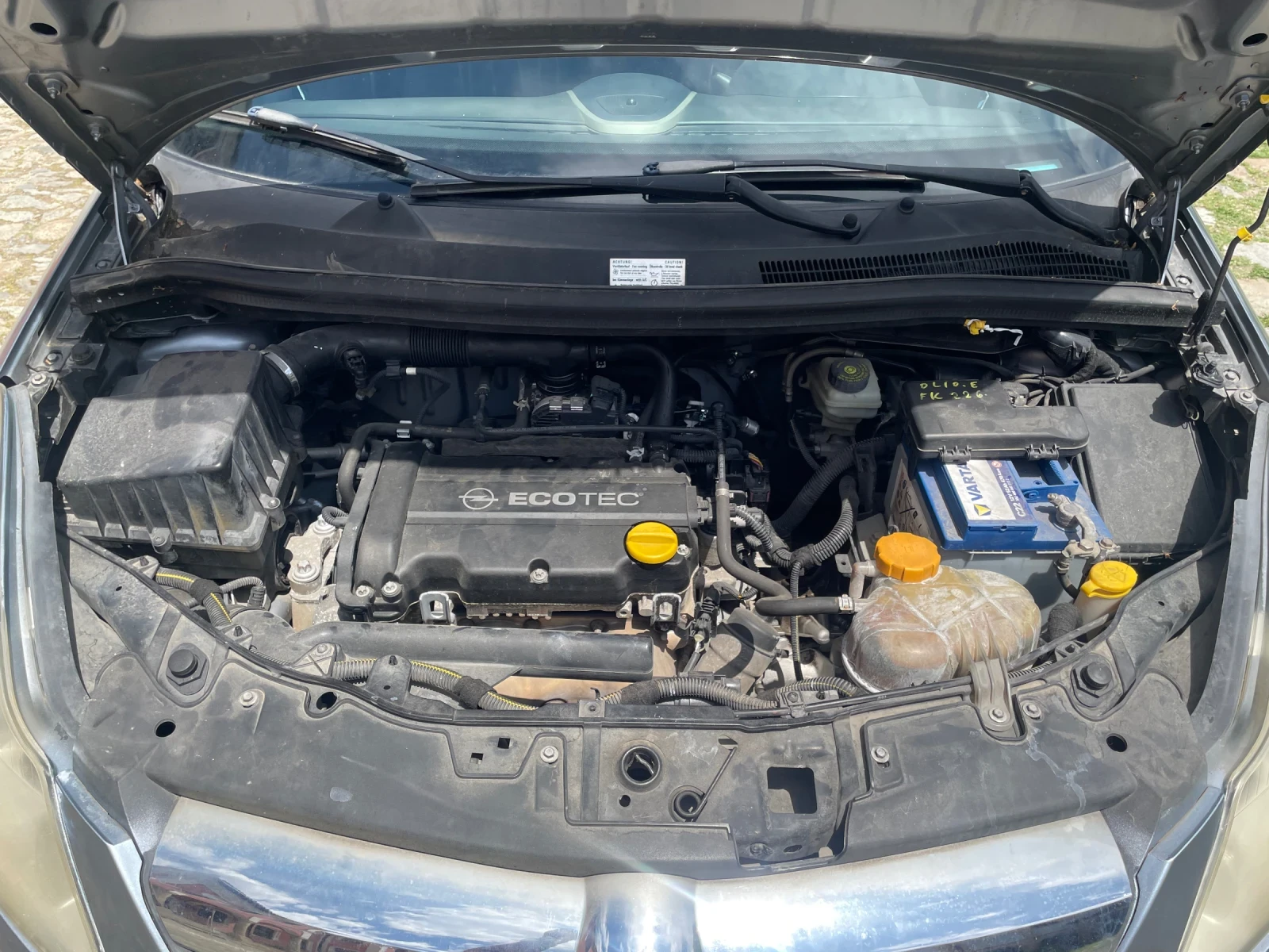 Opel Corsa 1.2i , 80ks , KLIMATIK, снимка 14 - Автомобили и джипове - 54597278