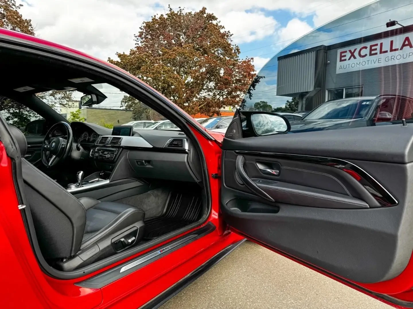 BMW M4 Coupe* Competition Package + Ultimate Package, снимка 13 - Автомобили и джипове - 55595742