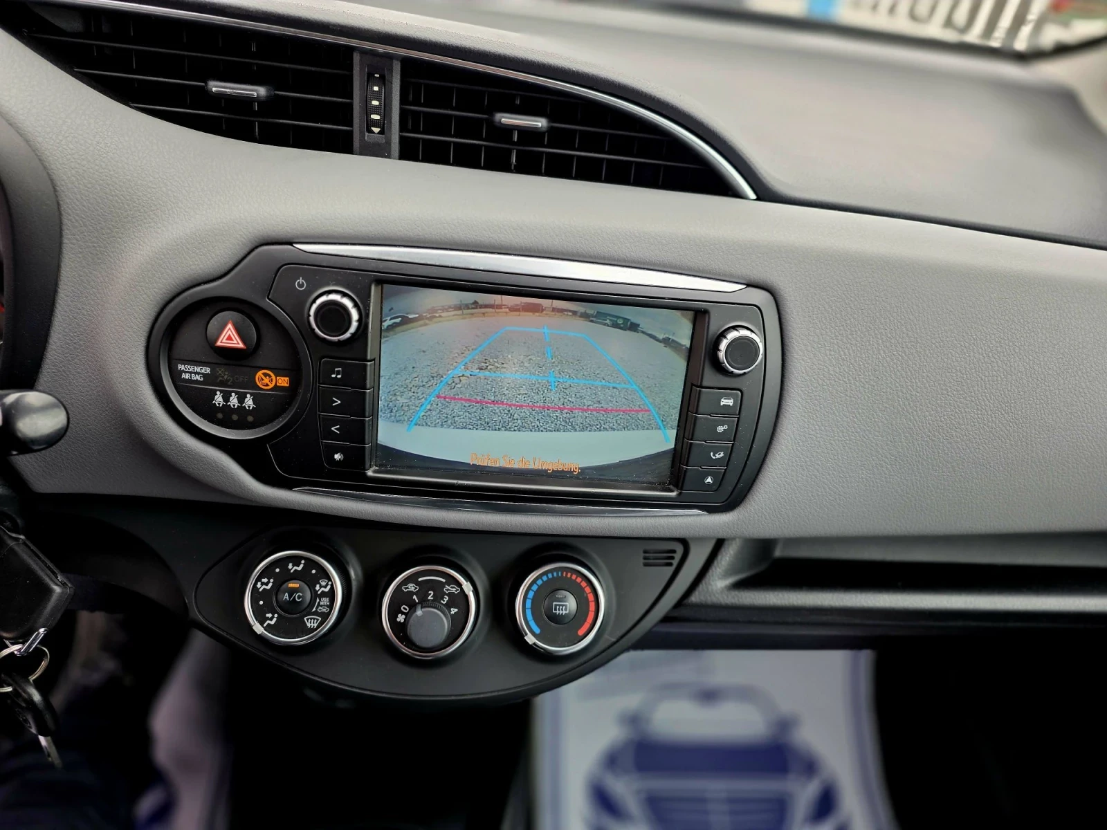 Toyota Yaris 1.33 VVT-I , снимка 12 - Автомобили и джипове - 55603432