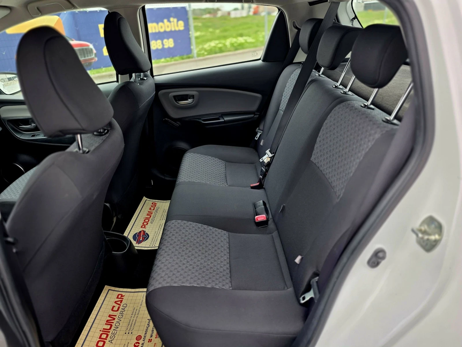 Toyota Yaris 1.33 VVT-I , снимка 11 - Автомобили и джипове - 55603432
