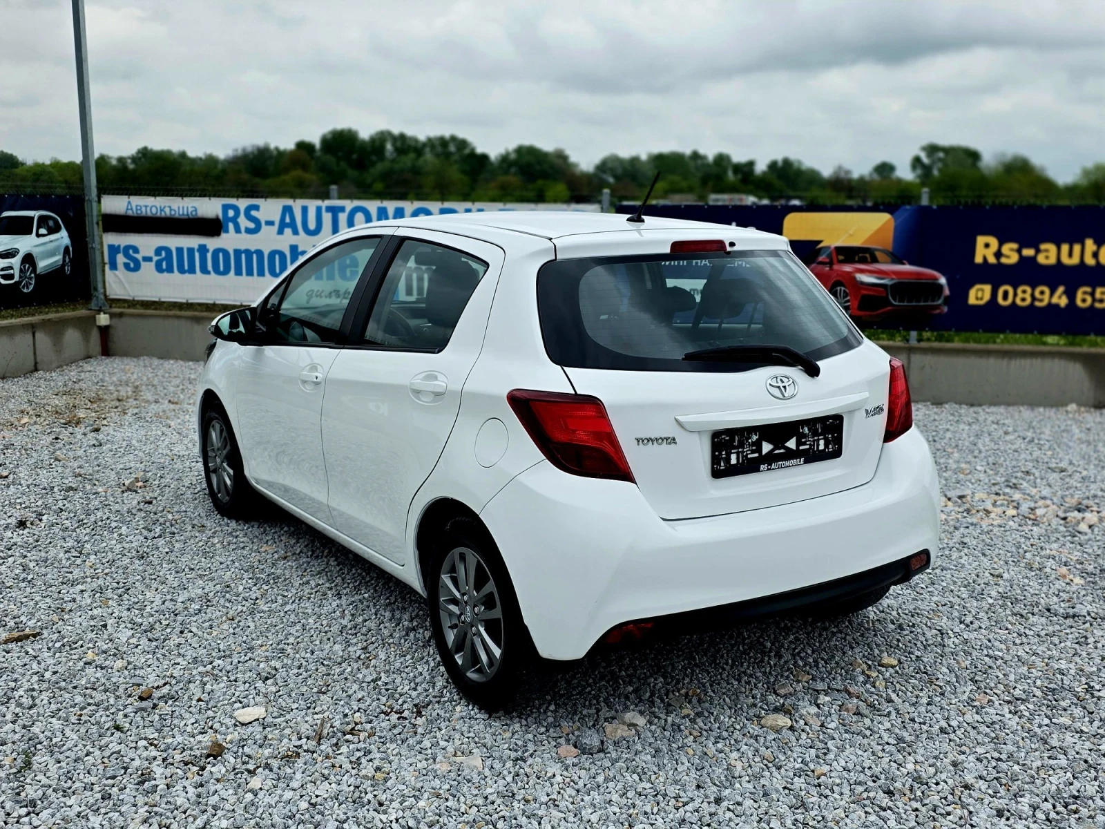 Toyota Yaris 1.33 VVT-I , снимка 4 - Автомобили и джипове - 55603432