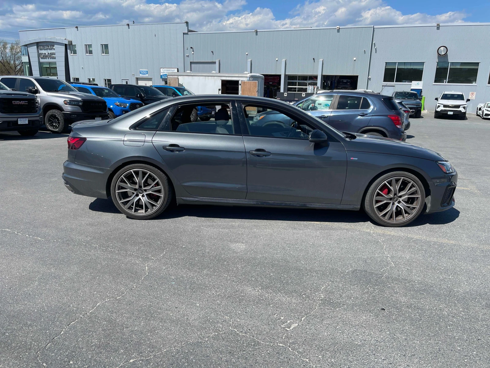 Audi A4 * Progressiv * АВТОКРЕДИТ БЕЗ ПЪРВОНАЧАЛНА ВНОСКА*, снимка 3 - Автомобили и джипове - 55833667