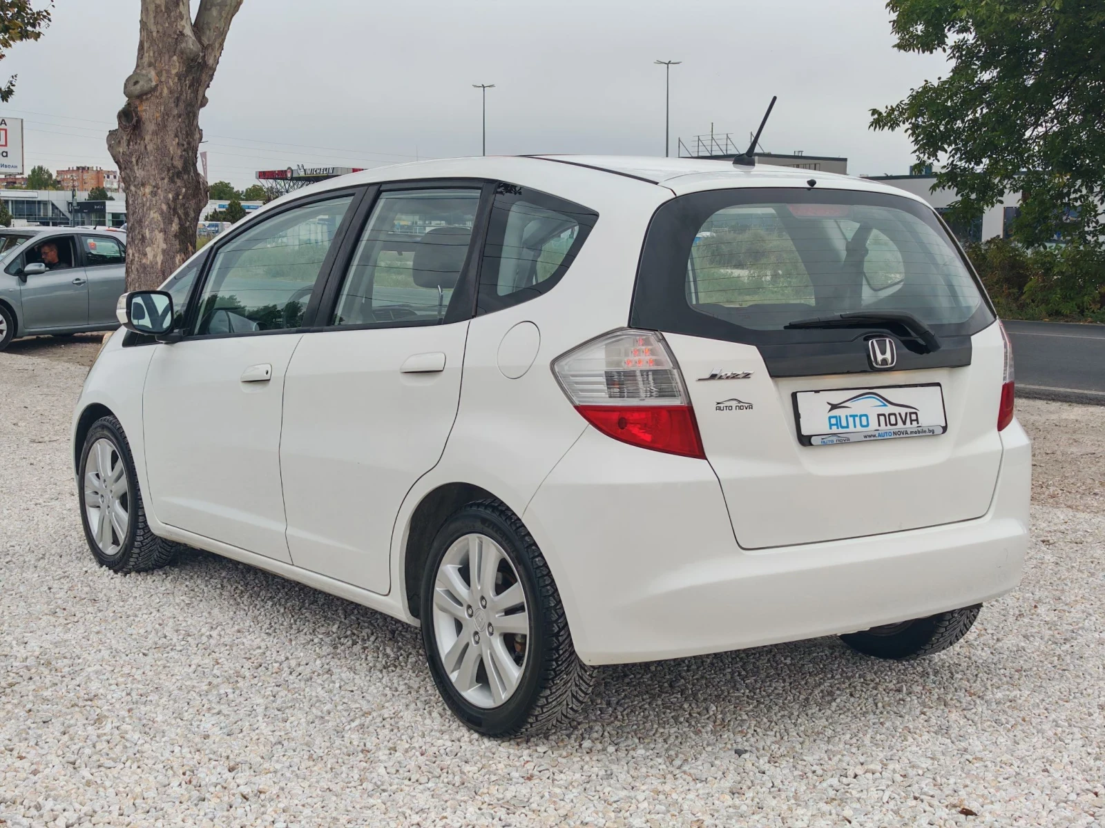 Honda Jazz 1.3 БЕНЗИН 99 К.С. ПАНОРАМА! БЕЗ АНАЛОГ!!!, снимка 7 - Автомобили и джипове - 56232088