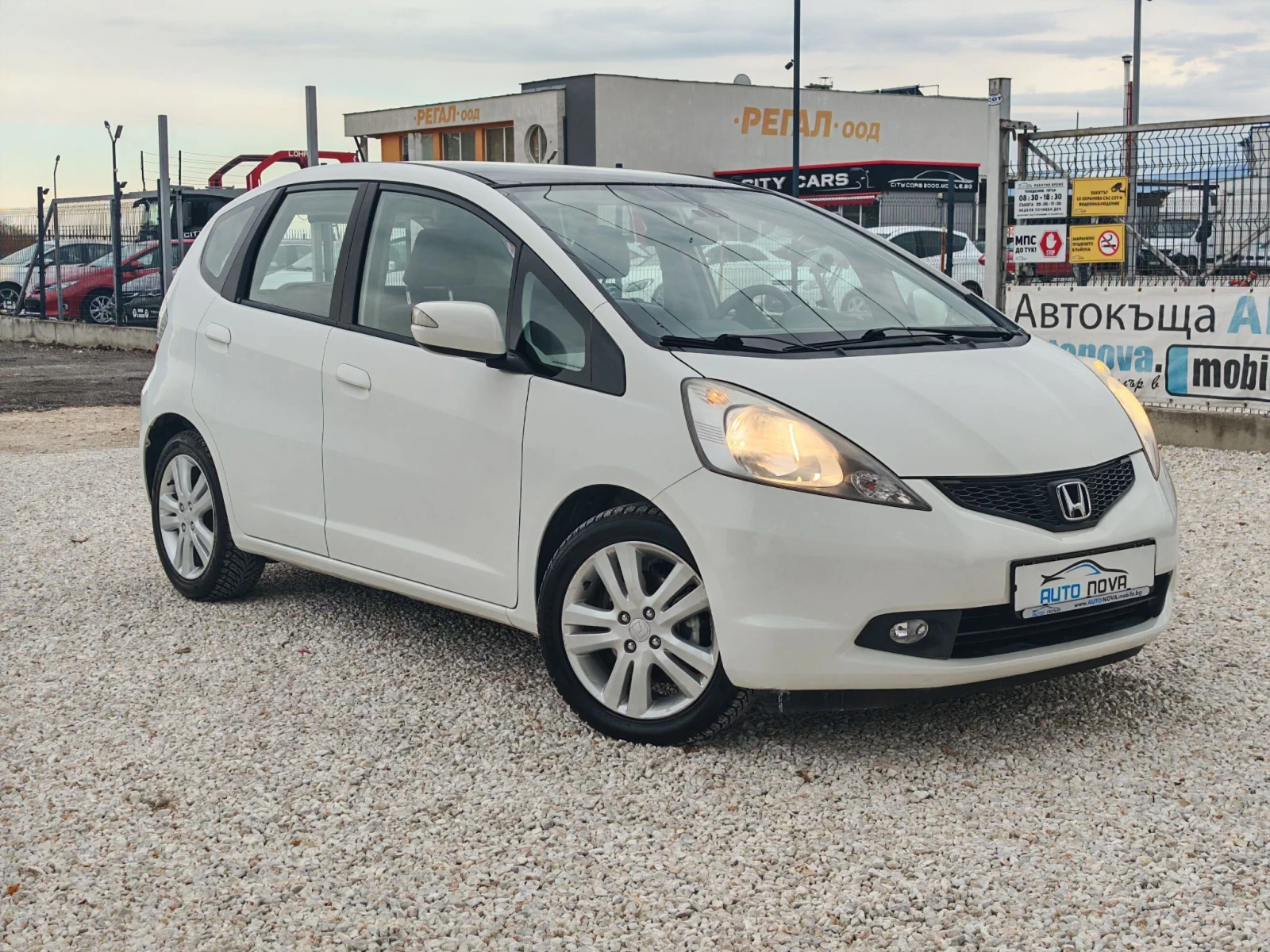 Honda Jazz 1.3 БЕНЗИН 99 К.С. ПАНОРАМА! БЕЗ АНАЛОГ!!!, снимка 15 - Автомобили и джипове - 56232088