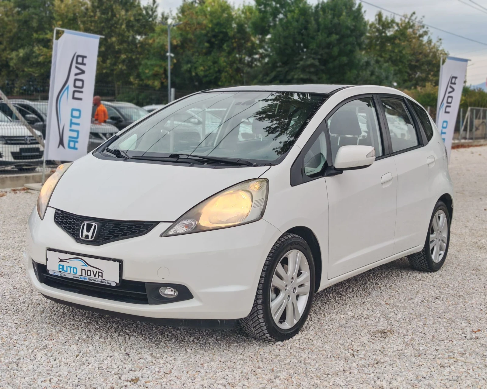 Honda Jazz 1.3 БЕНЗИН 99 К.С. ПАНОРАМА! БЕЗ АНАЛОГ!!!, снимка 3 - Автомобили и джипове - 56232088