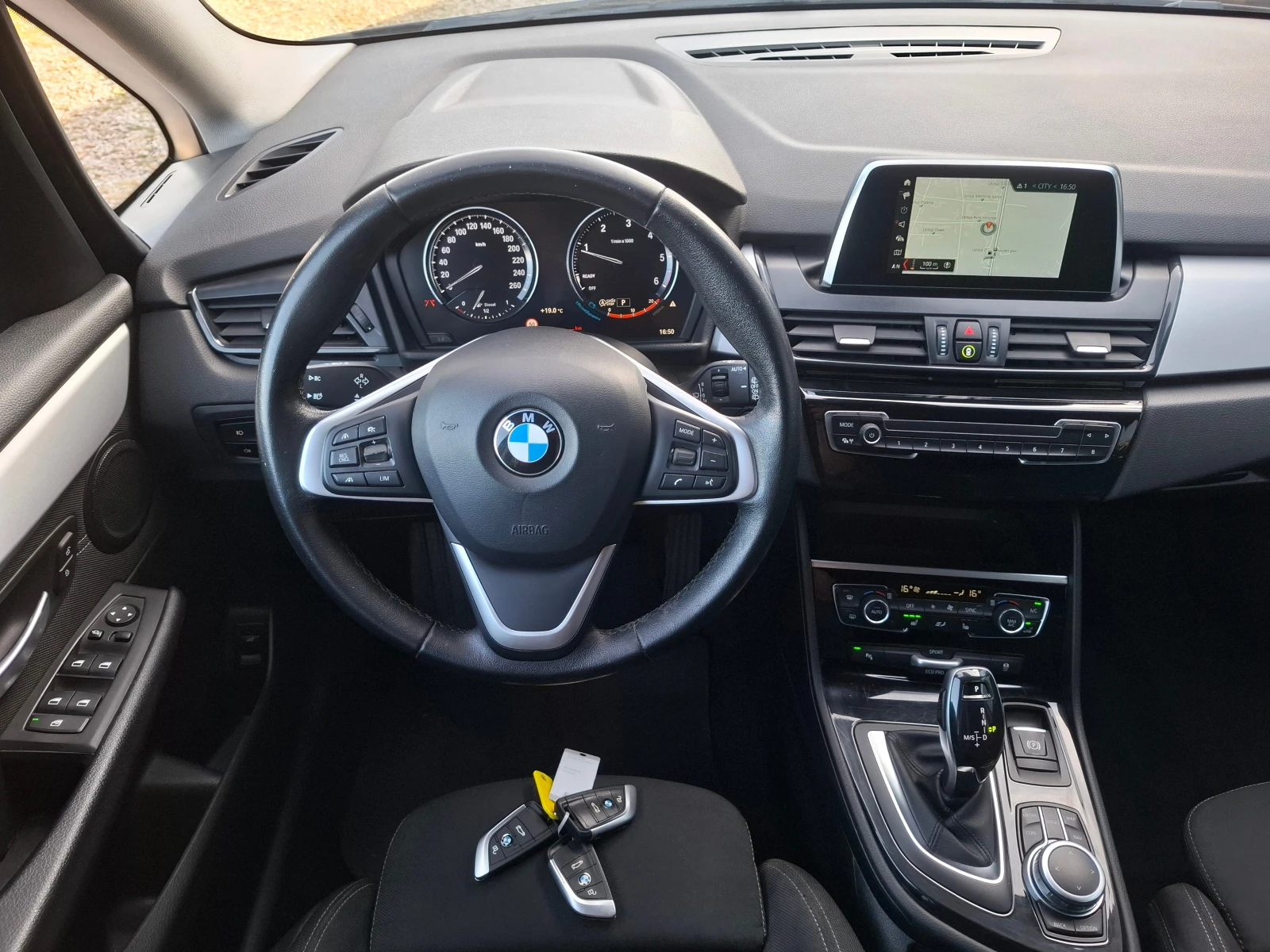 BMW 2 Gran Tourer 4x4-LED-КАМЕРА-SWISS, снимка 10 - Автомобили и джипове - 56332658