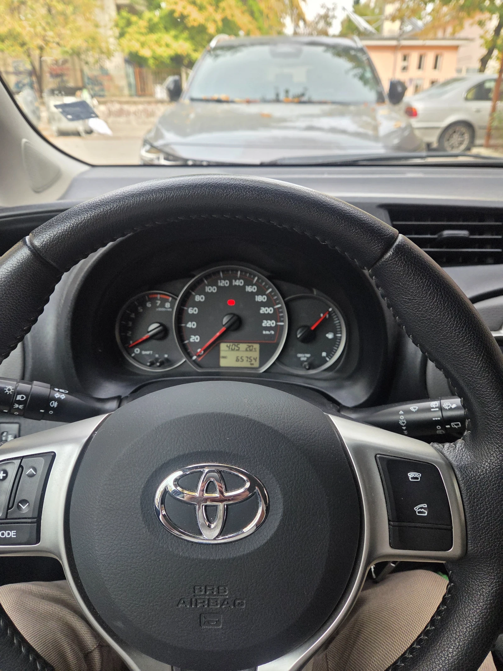Toyota Yaris, снимка 7 - Автомобили и джипове - 56504741