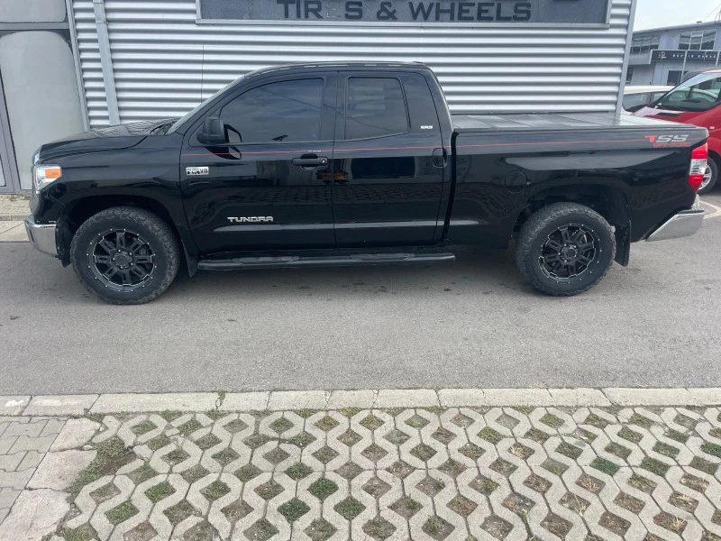 Toyota Tundra Facelift+ 5, 7LV8Force+ Xenon+ 4x4+ Камера, снимка 2 - Автомобили и джипове - 46700826