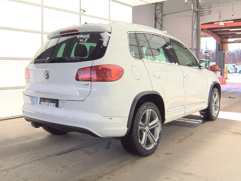 VW Tiguan, снимка 7 - Автомобили и джипове - 48726098