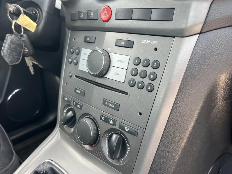 Opel Antara 188000km, Италия, снимка 11 - Автомобили и джипове - 51035193