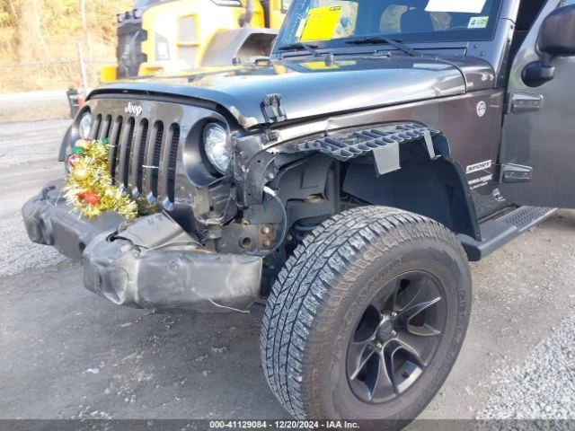 Jeep Wrangler JK UNLIMITED SPORT S 4X4, снимка 2 - Автомобили и джипове - 48746826