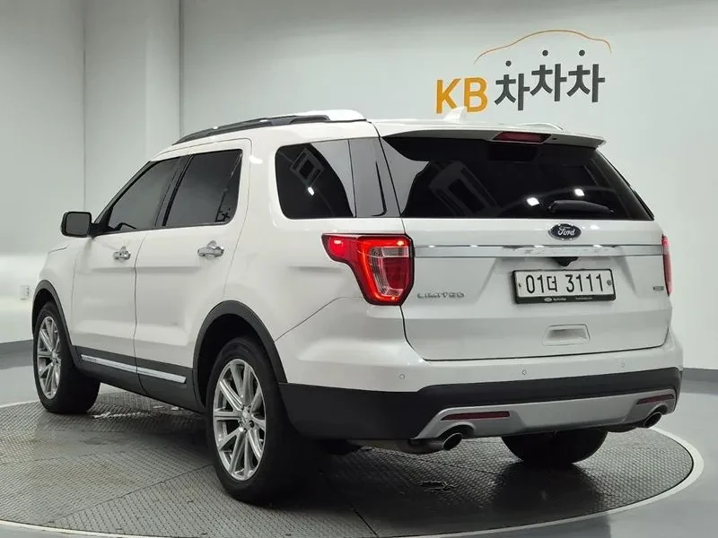 Ford Explorer 2.3 LIMITED 4WD, снимка 2 - Автомобили и джипове - 55702693