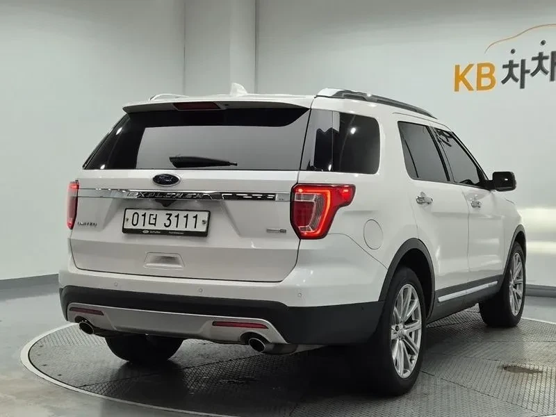 Ford Explorer 2.3 LIMITED 4WD, снимка 3 - Автомобили и джипове - 55702693