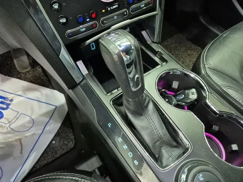 Ford Explorer 2.3 LIMITED 4WD, снимка 8 - Автомобили и джипове - 55702693