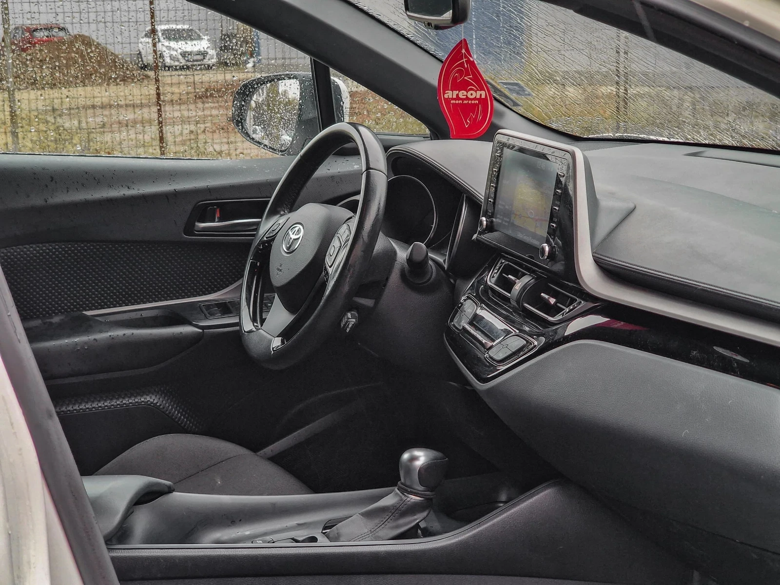 Toyota C-HR Facelift Hybrid e-CVT - изображение 9