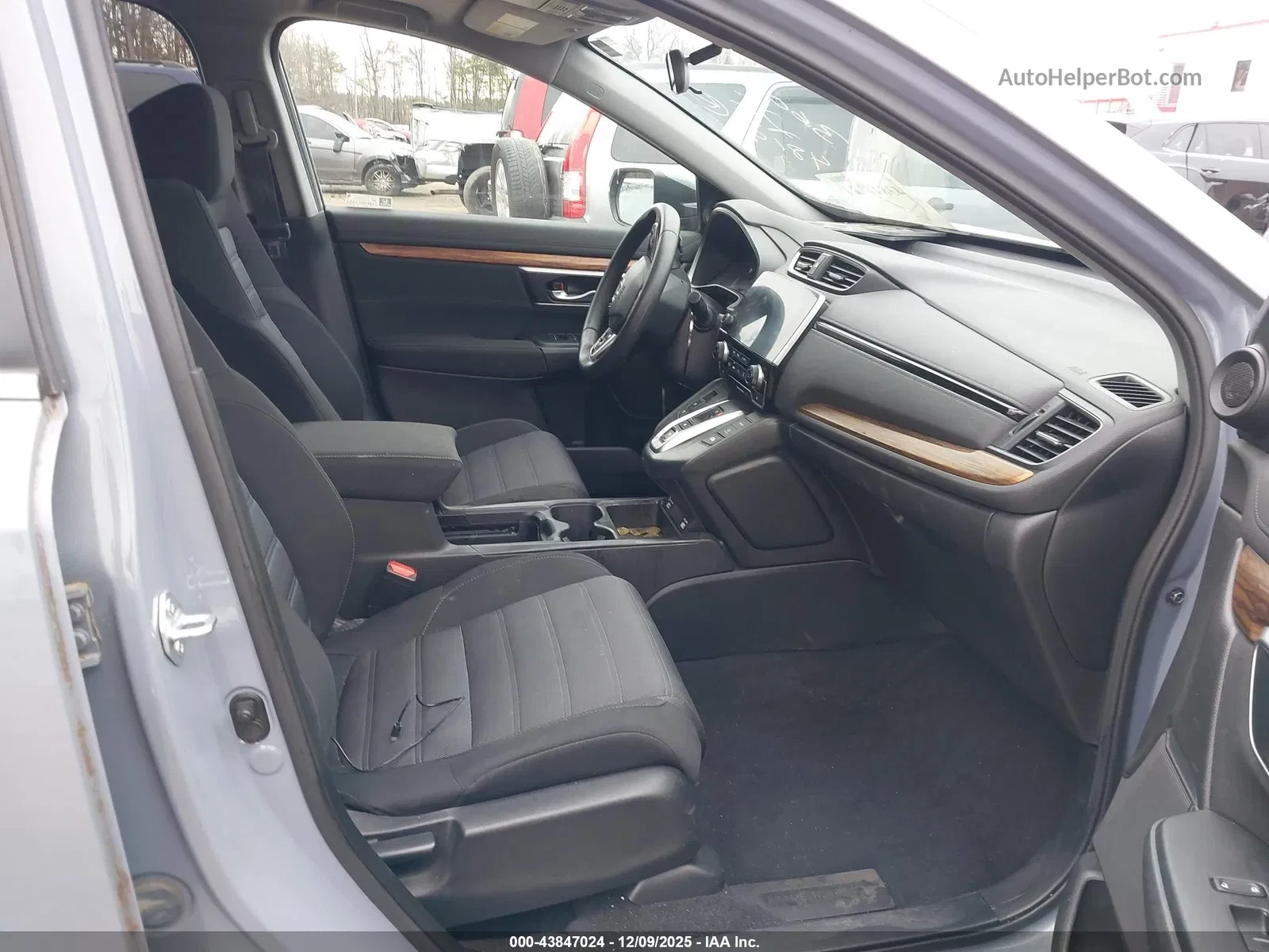 Honda Cr-v Hybrid* AWD* Без щети* Kрайна цена до БГ - изображение 9