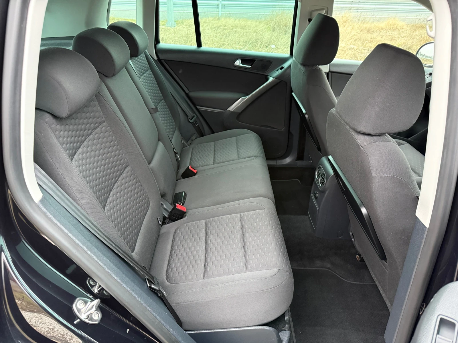 VW Tiguan 2.0 TDI / OFFROAD / NAVI / PODGREV / NOV DEMFER | Mobile.bg � ����������� 12
