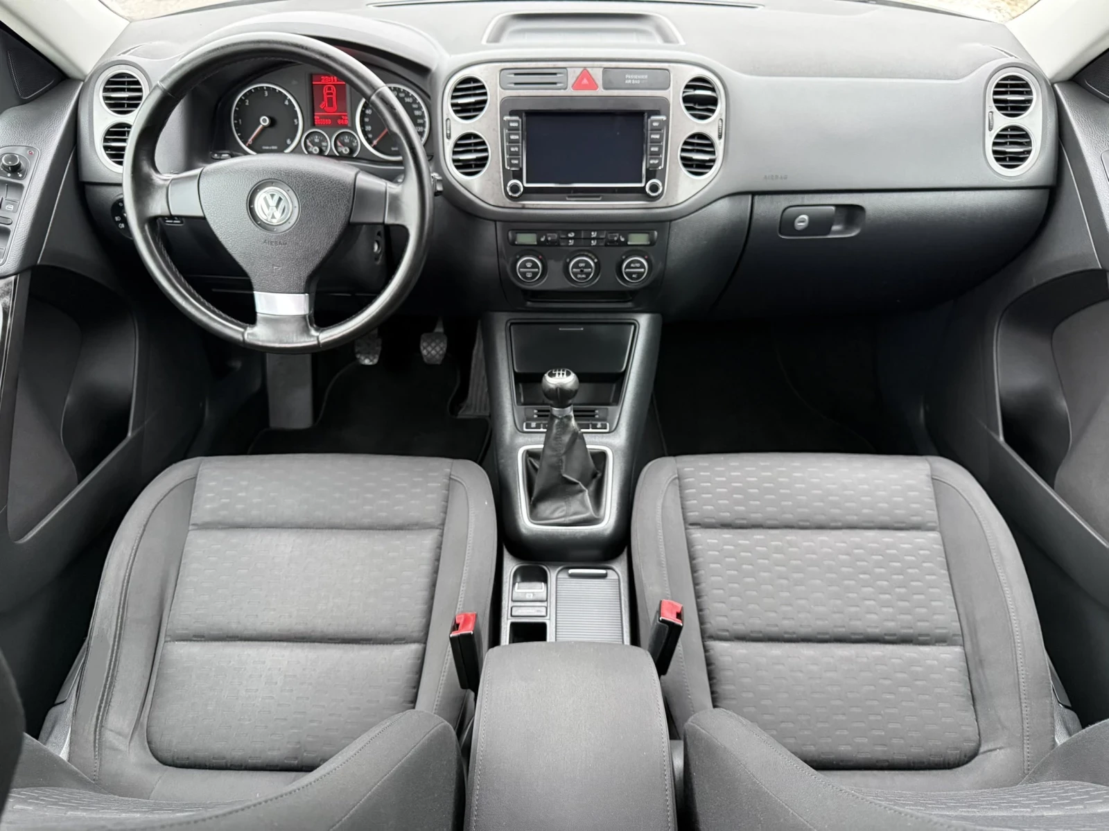 VW Tiguan 2.0 TDI / OFFROAD / NAVI / PODGREV / NOV DEMFER | Mobile.bg � ����������� 8