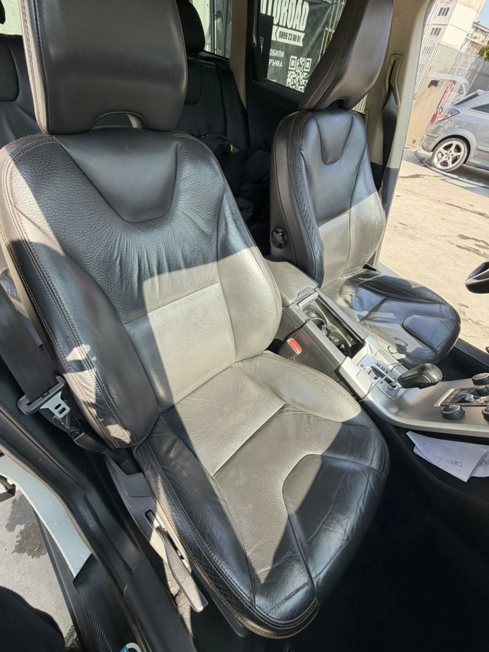 Volvo XC60 D5, снимка 15 - Автомобили и джипове - 53993591
