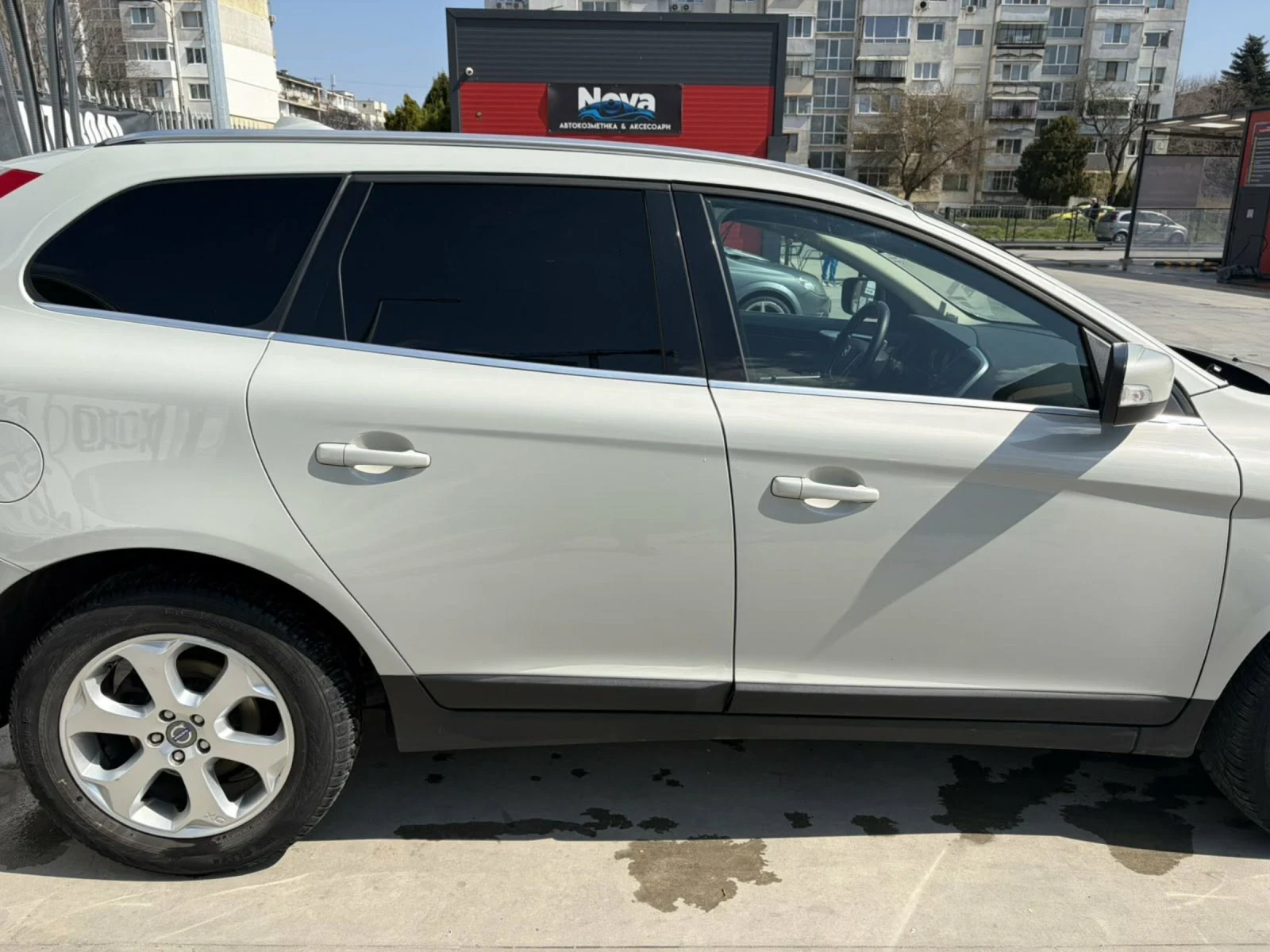 Volvo XC60 D5, снимка 16 - Автомобили и джипове - 53993591