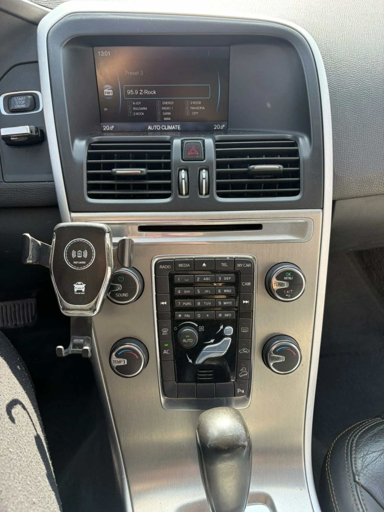 Volvo XC60 D5, снимка 14 - Автомобили и джипове - 53993591