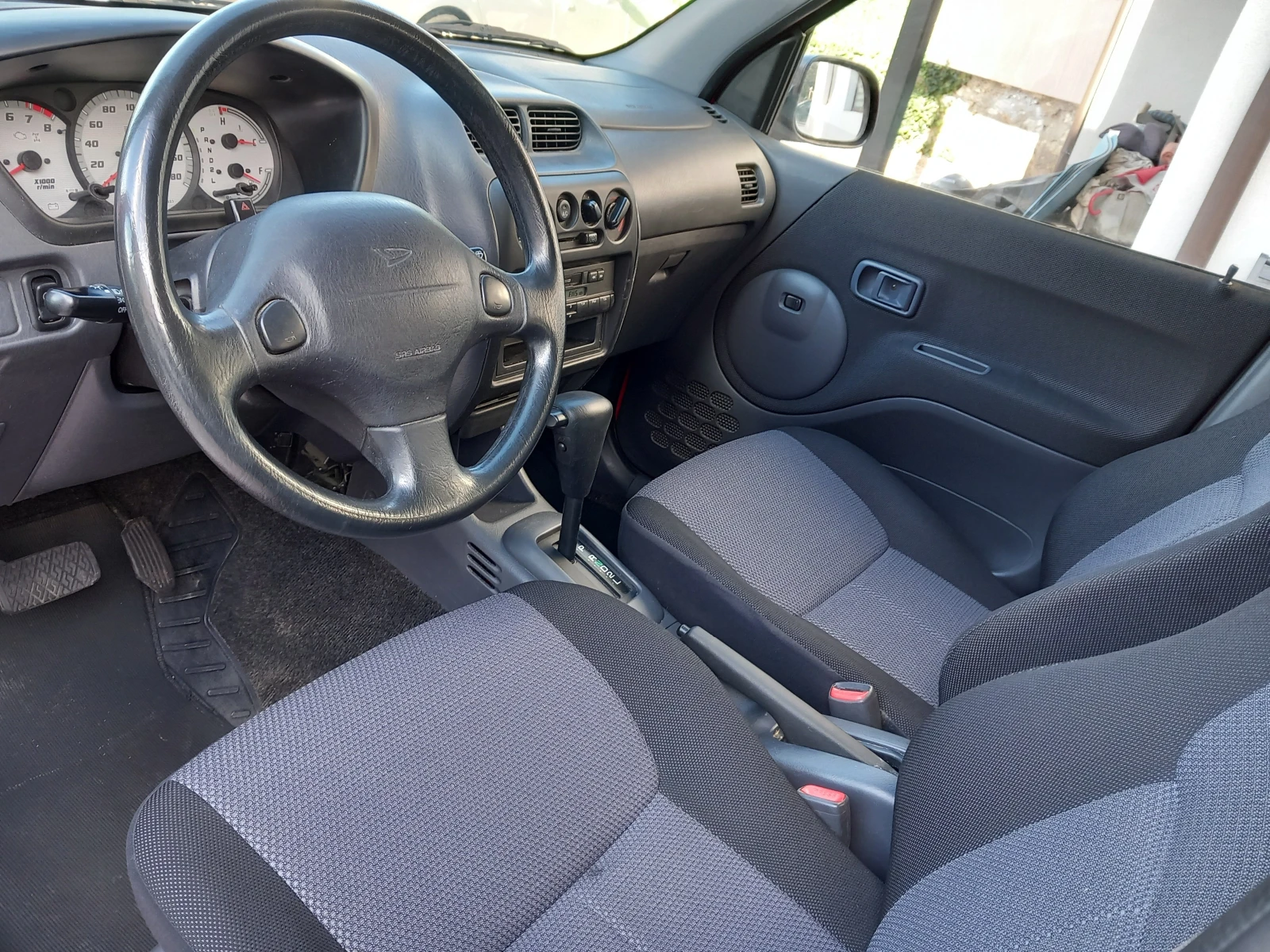 Daihatsu Terios 1.3i Автоматик AC, снимка 10 - Автомобили и джипове - 54917439