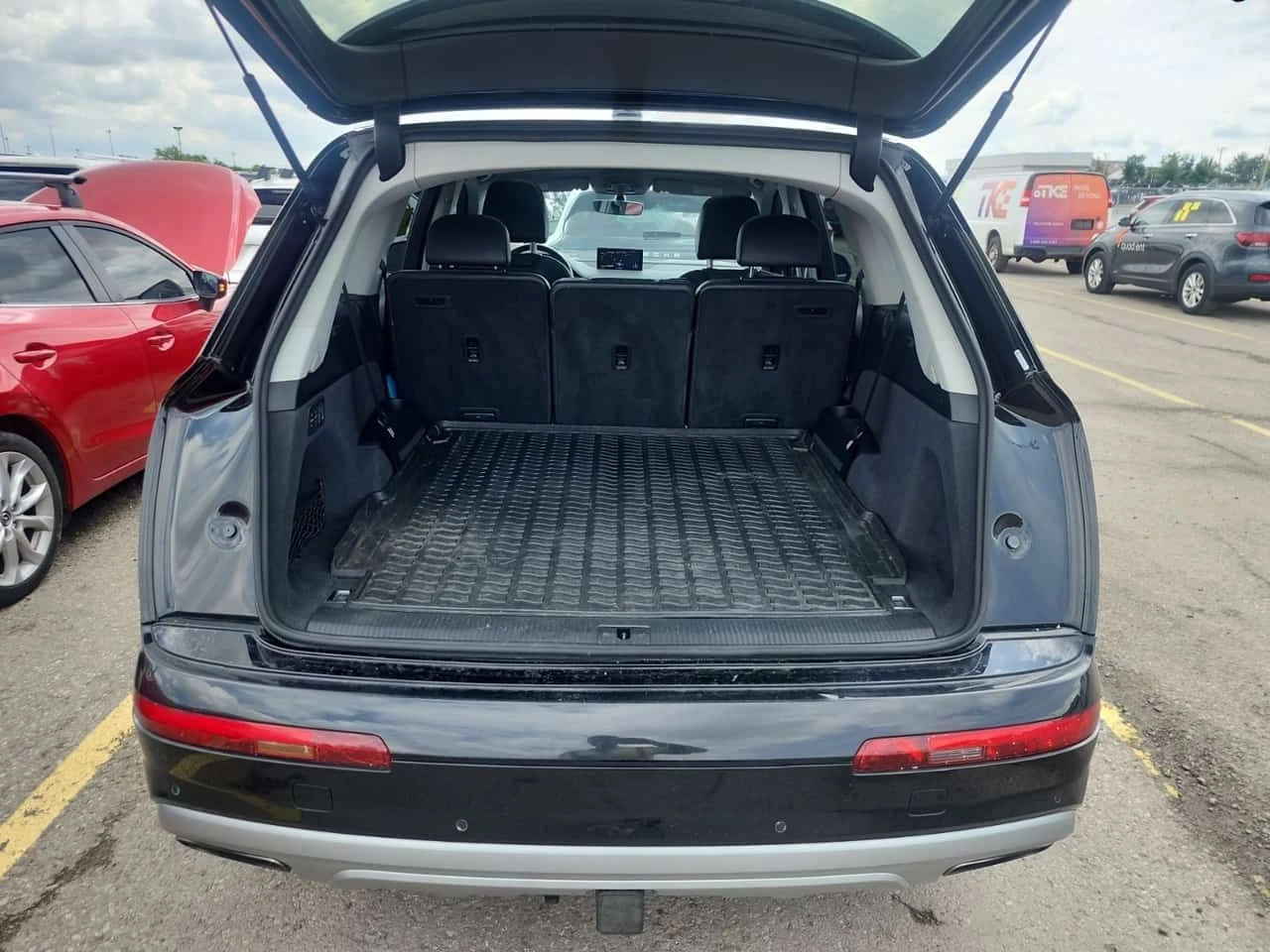 Audi Q7 * KOMFORT * CARFAX * Без инциденти * , снимка 13 - Автомобили и джипове - 55084349