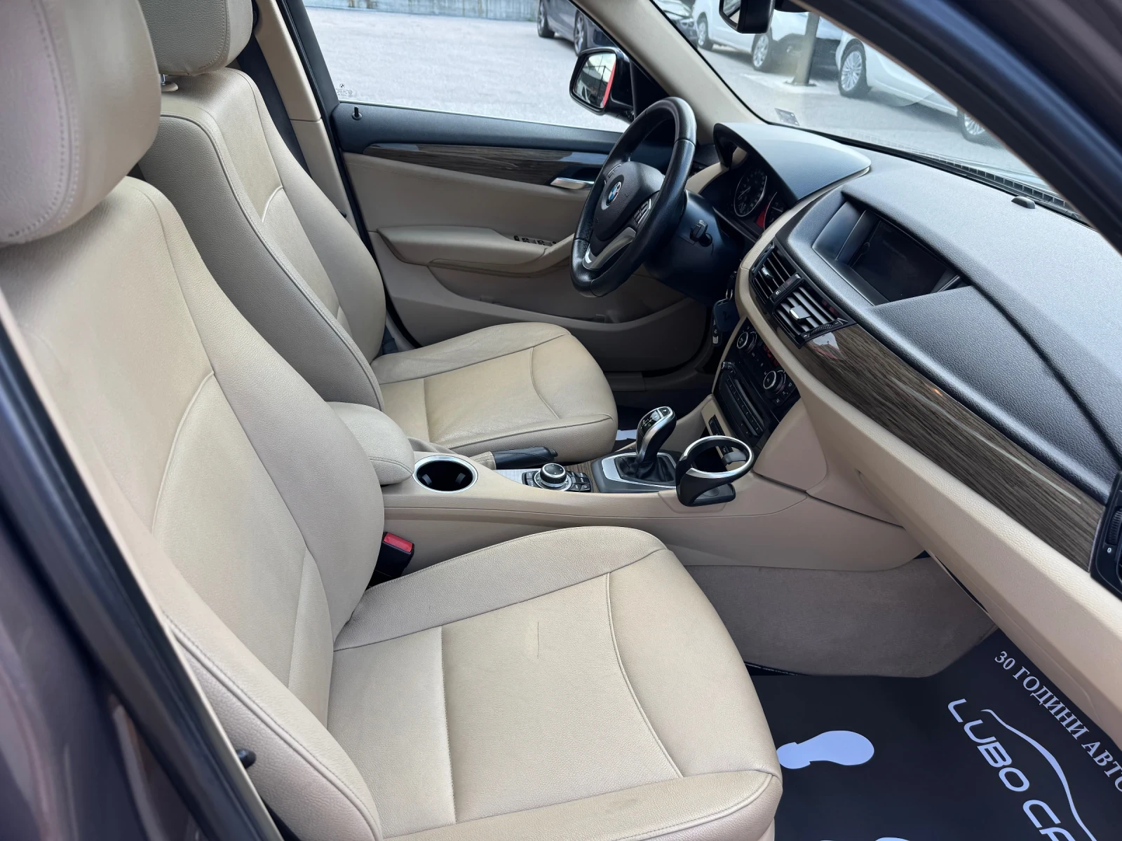 BMW X1 2.0D-FACELIFT-PANORAMA-AUT-КОЖА, снимка 13 - Автомобили и джипове - 55101607