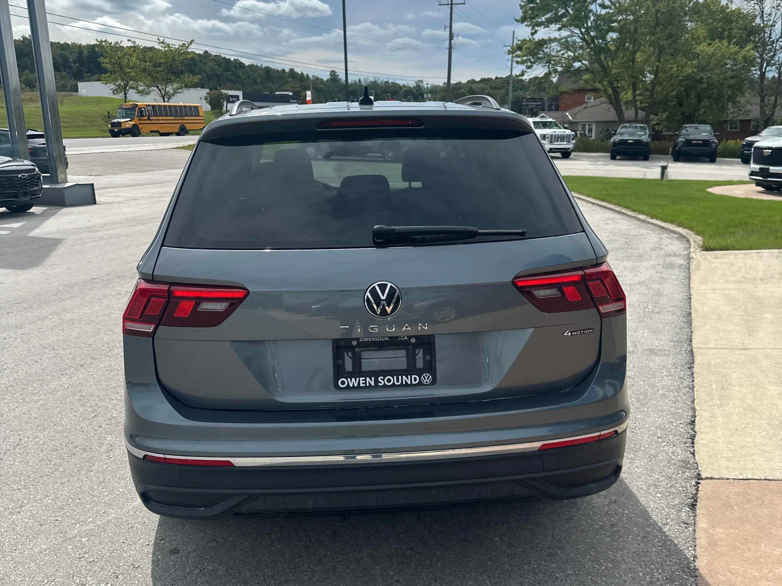 VW Tiguan * Comfortline * CARFAX * БЕЗ ПЪРВОНАЧАЛНА ВНОСКА, снимка 4 - Автомобили и джипове - 56029258