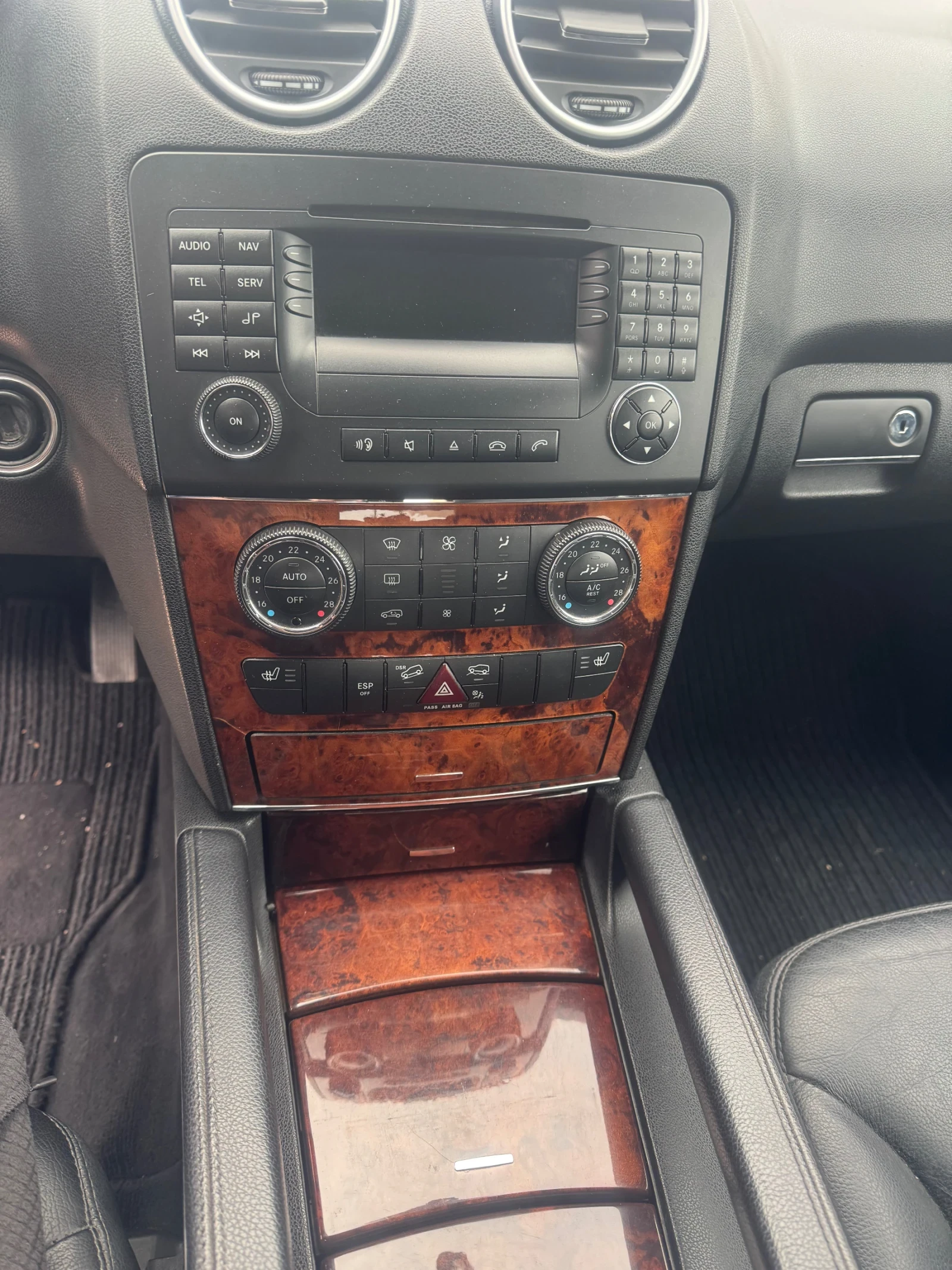 Mercedes-Benz ML 280 3, 0 CDI 190 Коня На Пружини, снимка 8 - Автомобили и джипове - 56233001