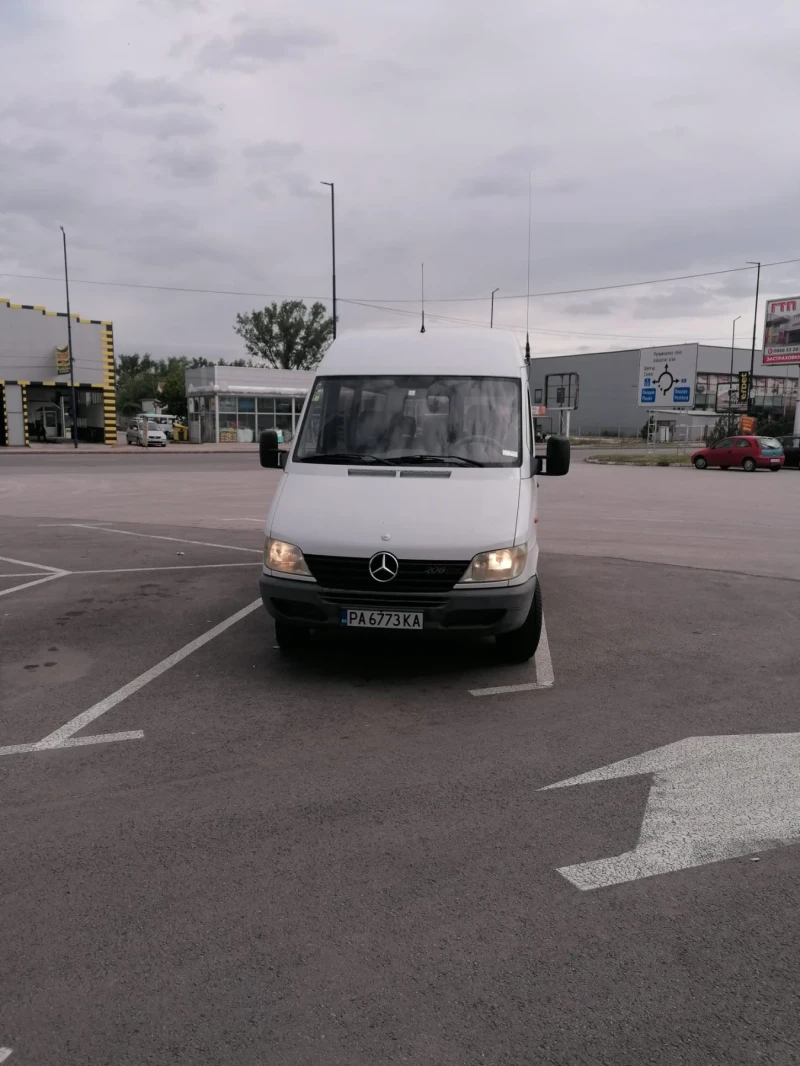 Mercedes-Benz Sprinter 208 пътнически , снимка 3 - Бусове и автобуси - 48464352