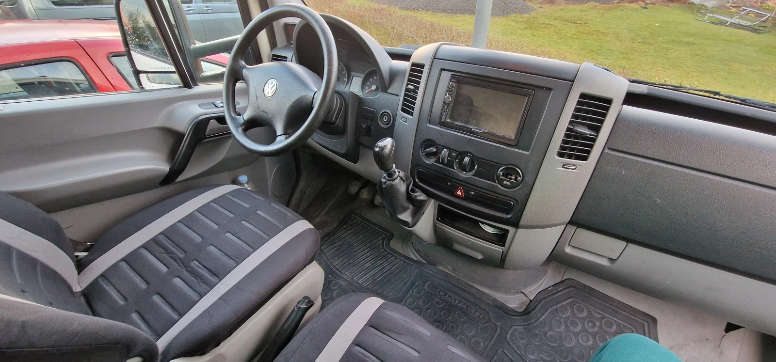 VW Crafter, снимка 4 - Бусове и автобуси - 56732909