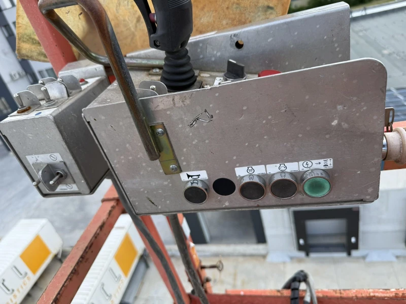 Автовишка Друга марка Ножична Skyjack SJ9250, снимка 14 - Индустриална техника - 51104711