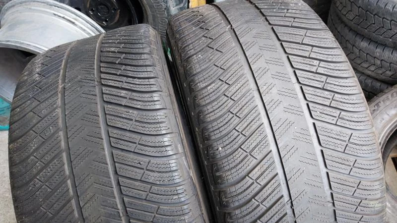 Гуми Зимни 295/40R20, снимка 2 - Гуми и джанти - 27534204