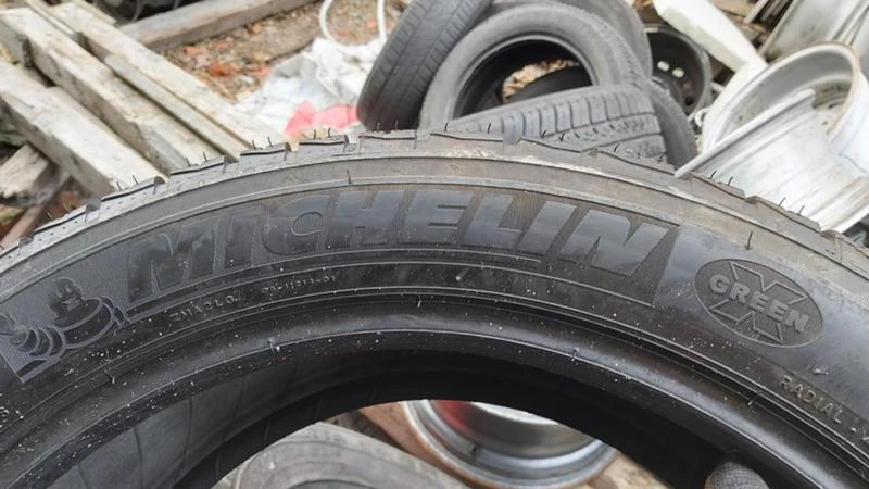 Гуми Зимни 295/40R20, снимка 5 - Гуми и джанти - 27534204