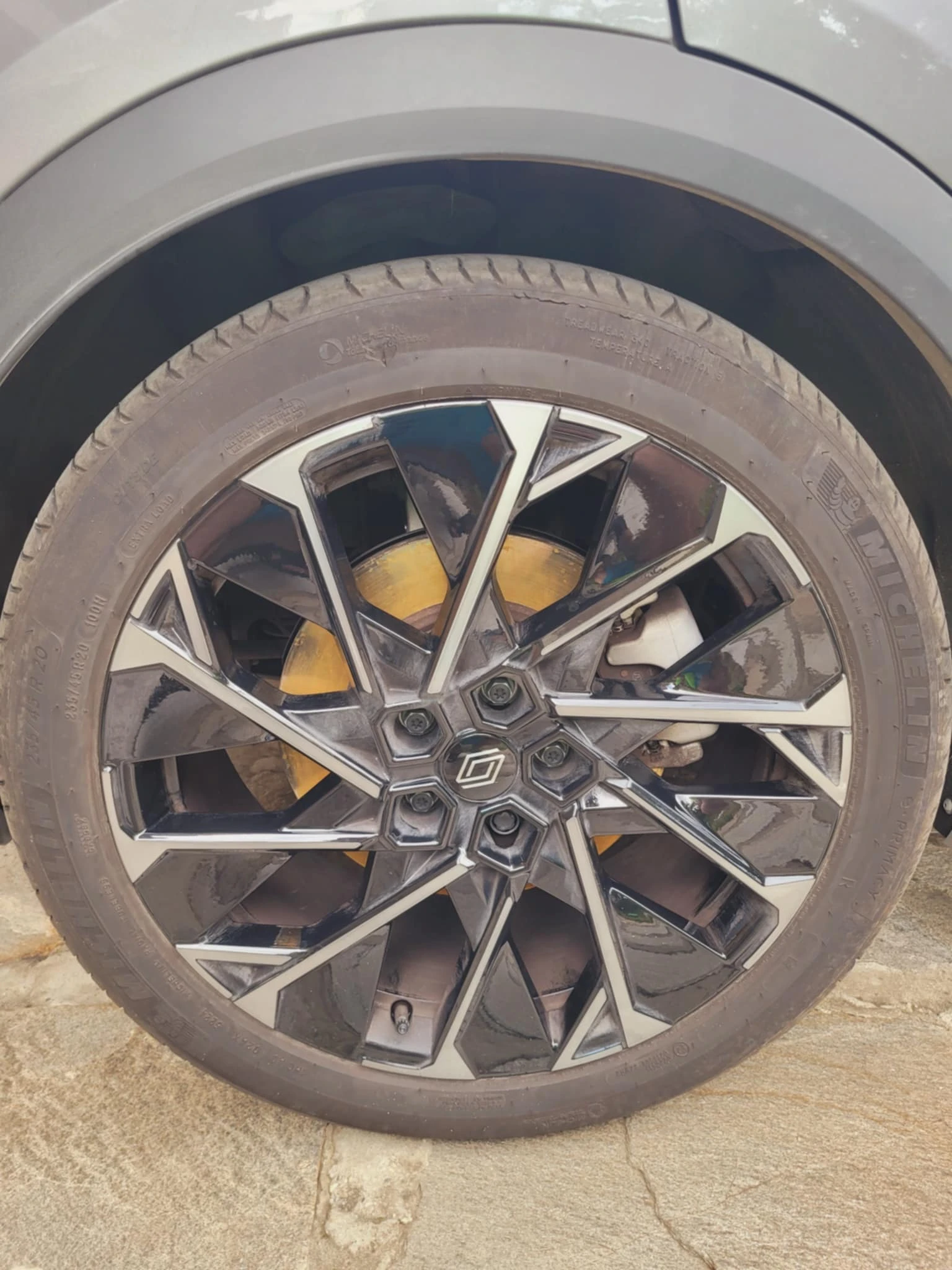  235/45R20 | Mobile.bg   2