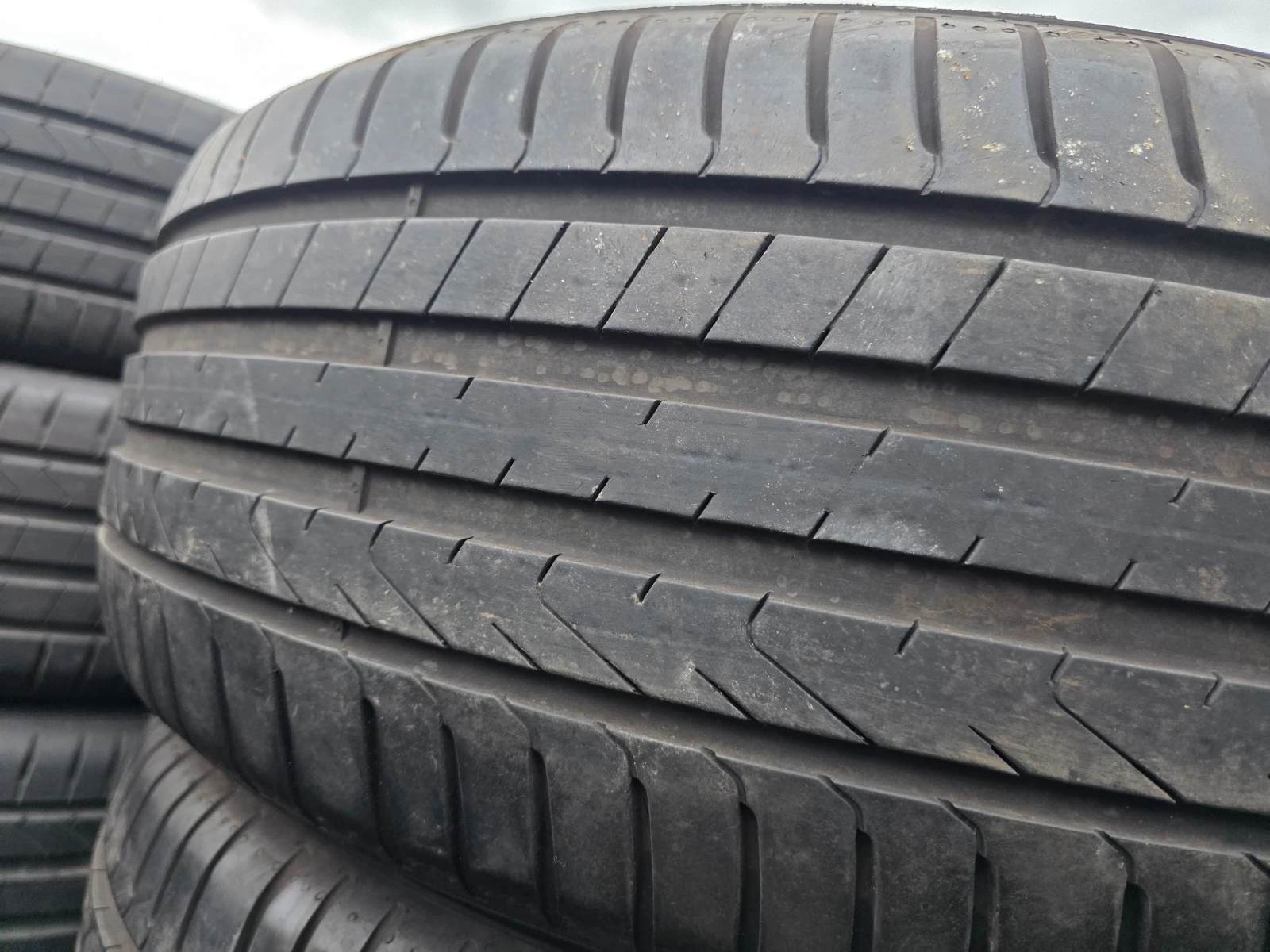 Гуми Летни 235/55R18, снимка 2 - Гуми и джанти - 54173699