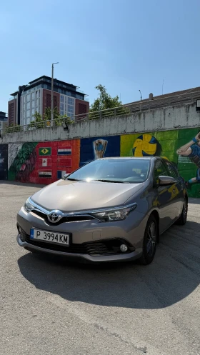 Toyota Auris, снимка 1