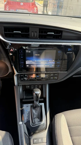Toyota Auris, снимка 8